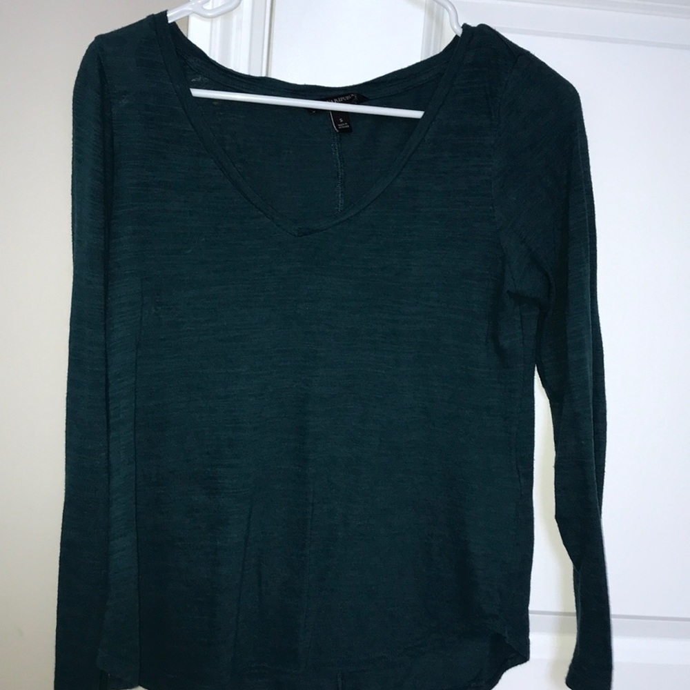 long sleeve v neck